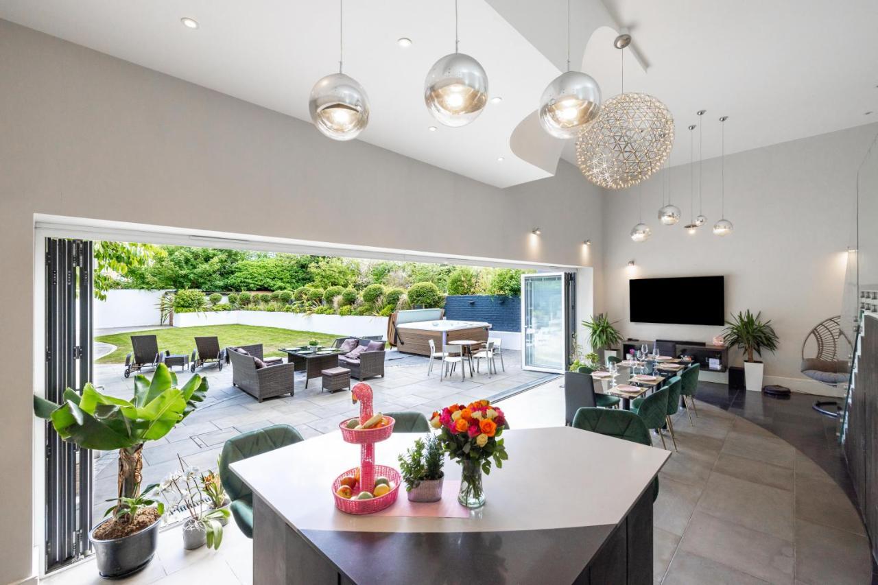 Dream House London With Gym, Cinema And Housekeeper Villa Ealing Luaran gambar