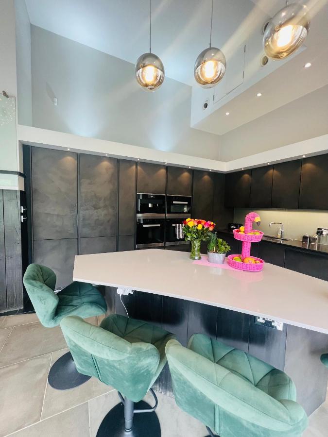 Dream House London With Gym, Cinema And Housekeeper Villa Ealing Luaran gambar