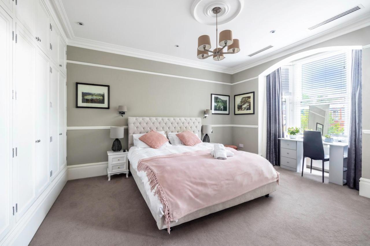 Dream House London With Gym, Cinema And Housekeeper Villa Ealing Luaran gambar