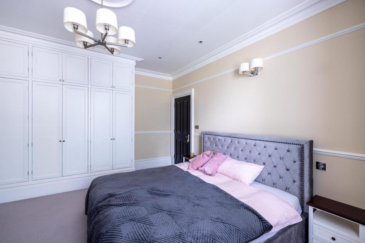 Dream House London With Gym, Cinema And Housekeeper Villa Ealing Luaran gambar