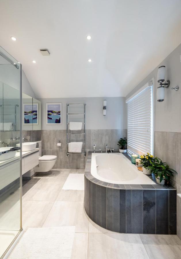 Dream House London With Gym, Cinema And Housekeeper Villa Ealing Luaran gambar